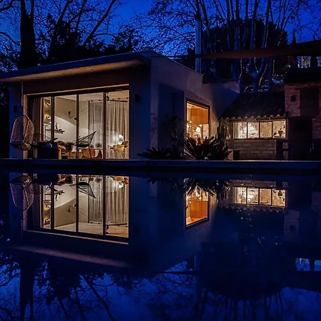 Maison La Roseliere Guest house 3*